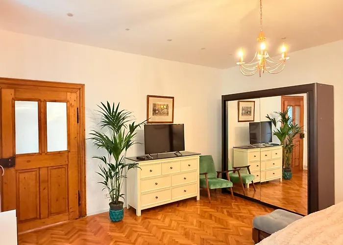 Charme Boutique Old Town Apartman