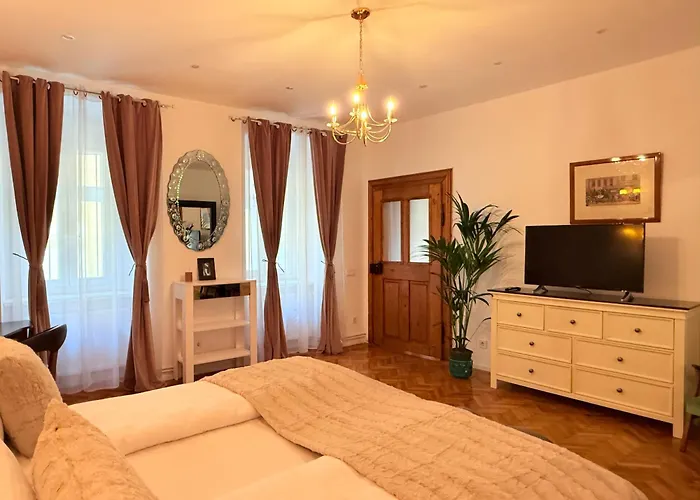 Charme Boutique Old Town Apartman *