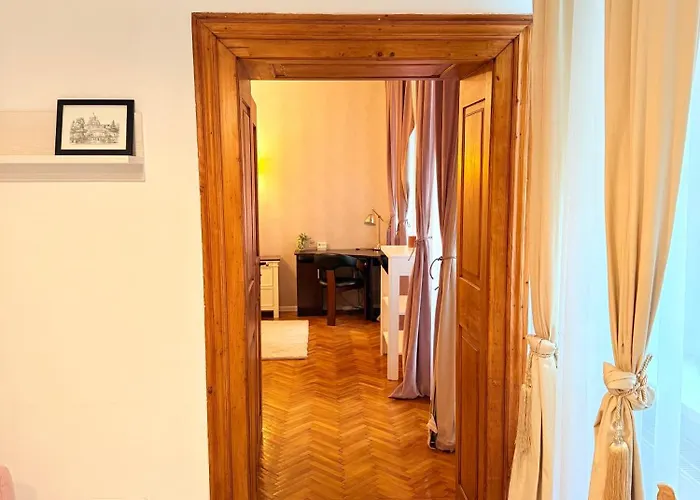 Charme Boutique Old Town Apartman