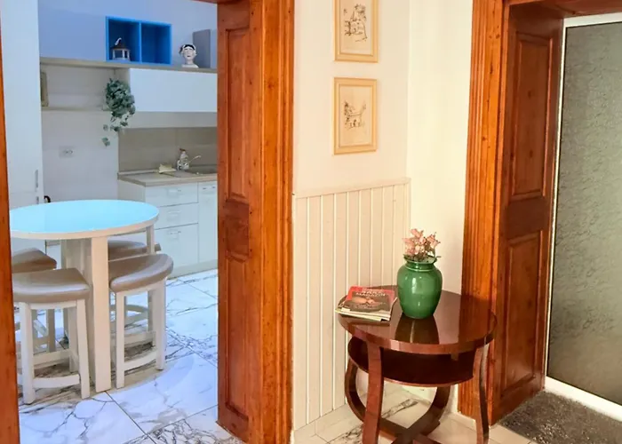 Charme Boutique Old Town Апартаменти Брашов